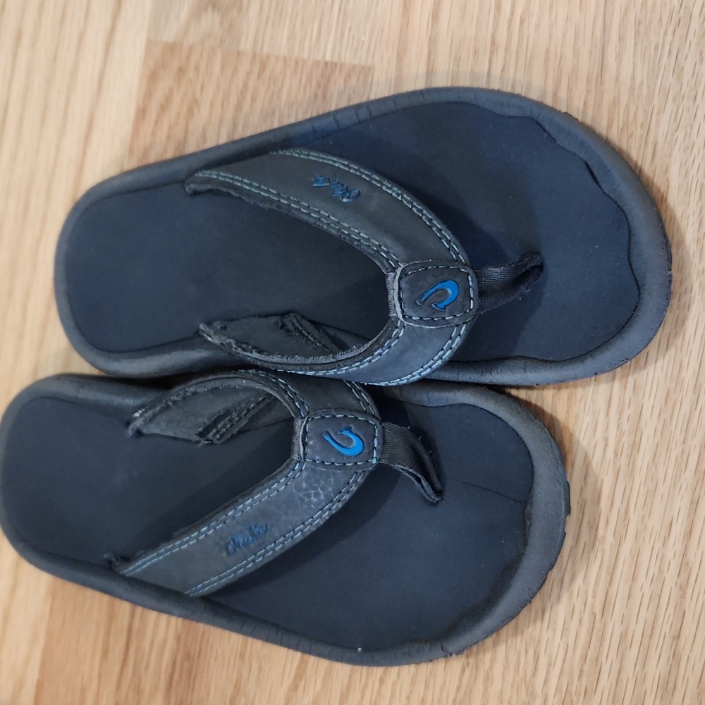 Olukai Boys Sandals Size 1